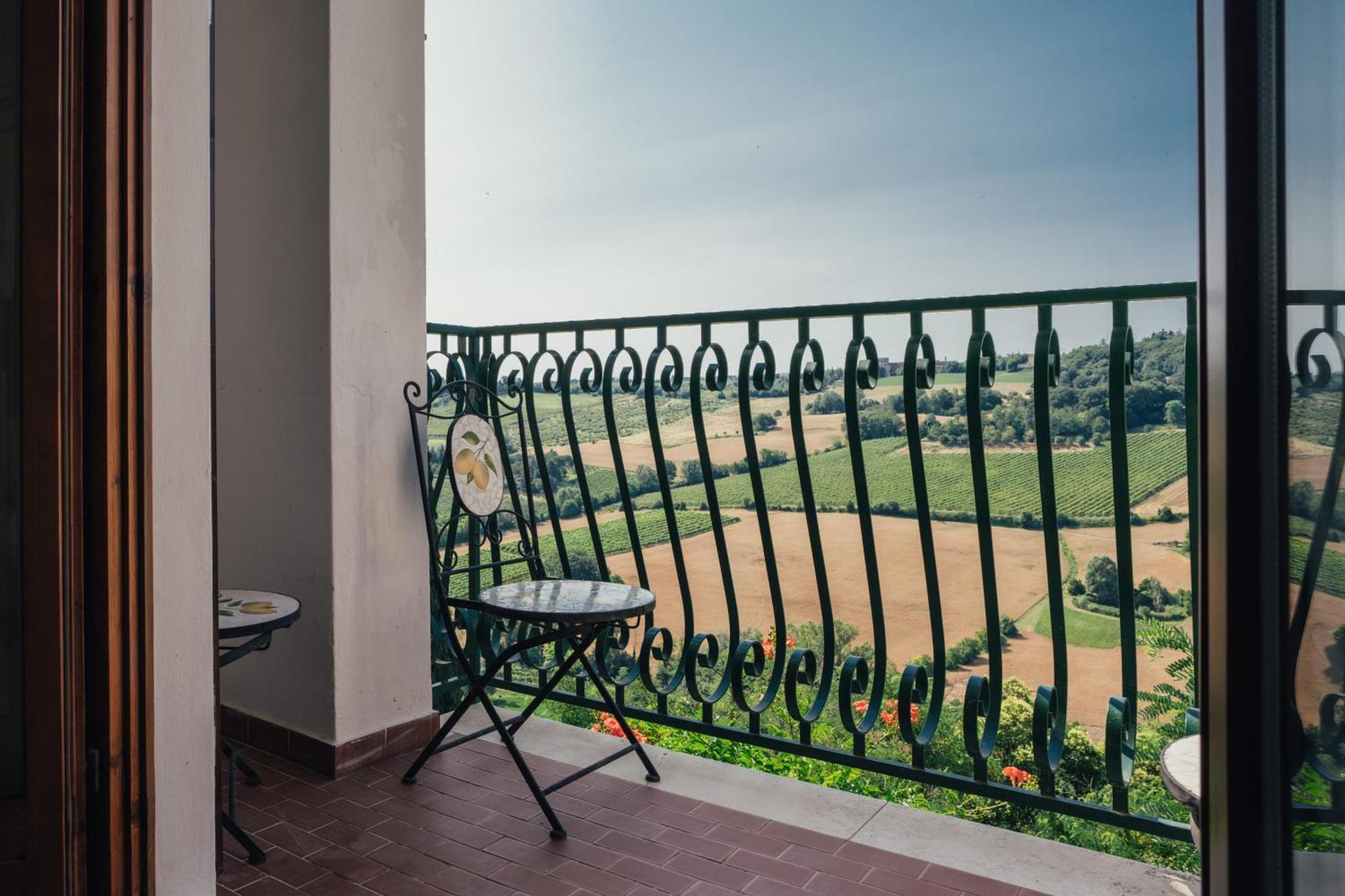 Locanda Dolcevita Доцца Екстер'єр фото